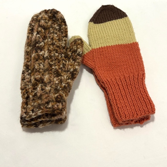Stylish Knit Mittens Set - Picture 7 of 10